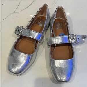 DV by Dolce Vita Metallic Silver Dress Shoes